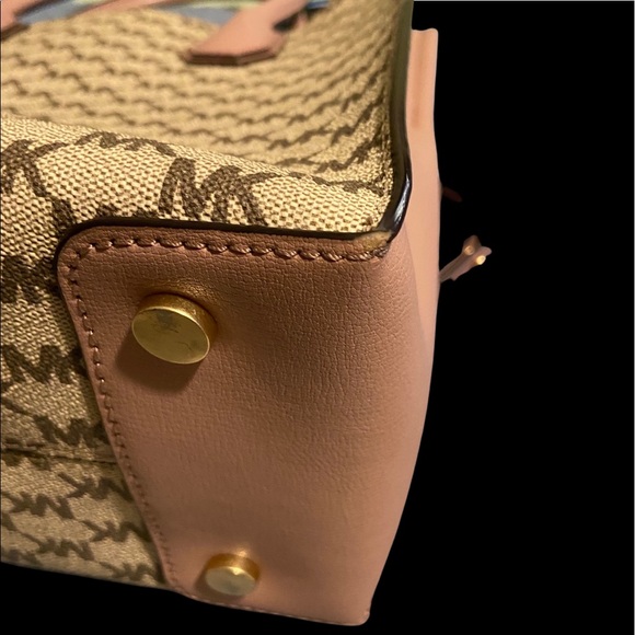 Like new Michael Kors Satchel w/ dust bag - Picture 9 of 10